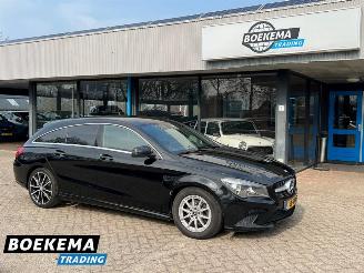 Damaged car Mercedes Cla-klasse 200 Ambition 156PK Widescreen Stoelverw. Navigatie 2015/12