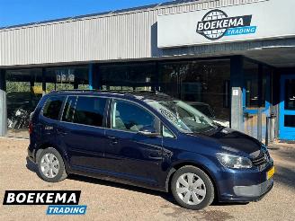 Unfallwagen Volkswagen Touran 1.6 TDI Climate Cruise Trekhaak 2013/3