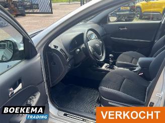 Hyundai I-30 CW 1.6i i-Motion Climate Cruise Trekhaak picture 16