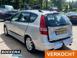 Hyundai I-30 CW 1.6i i-Motion Climate Cruise Trekhaak picture 3