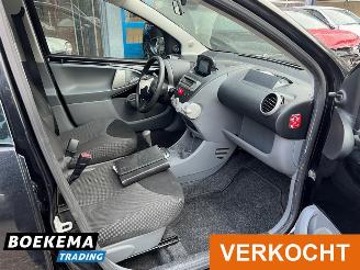 Toyota Aygo 1.0-12V Navigator Automaat Airco 5-Deurs picture 20