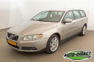Schadeauto Volvo V-70 2.0D 2010/4