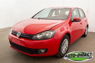 Coche accidentado Volkswagen Golf 1.6 TDI Automaat Clima Navi 2010/4
