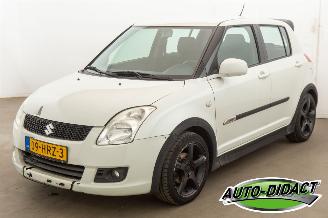 uszkodzony samochody osobowe Suzuki Swift 1.3 Airco Camera Shogun 2009/2