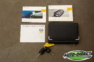 Opel Corsa 1.4-16V Cosmo picture 30