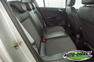 Opel Corsa 1.4-16V Cosmo picture 21