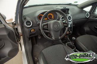 Opel Corsa 1.4-16V Cosmo picture 22