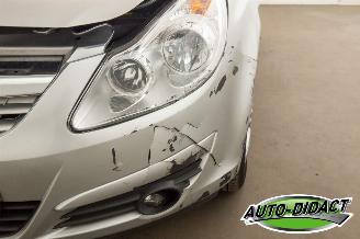 Opel Corsa 1.4-16V Cosmo picture 25