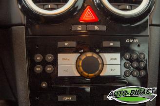 Opel Corsa 1.4-16V Cosmo picture 7