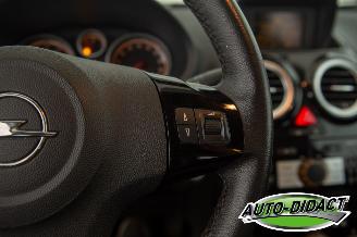 Opel Corsa 1.4-16V Cosmo picture 14