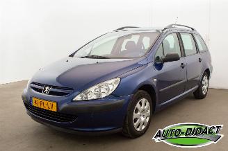 uszkodzony samochody osobowe Peugeot 307 Break 1.6-16V XR Airco 2004/8
