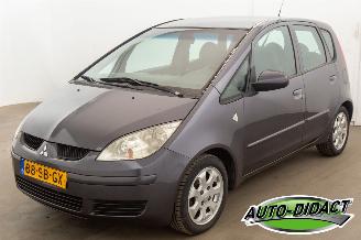 skadebil auto Mitsubishi Colt 1.3 Invite Airco 2005/11