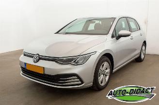 Damaged car Volkswagen Golf 1.0 TSI 3129 km Clima Navi Camera Life Business 2024/4