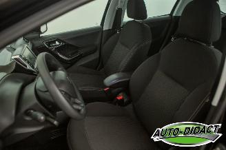 Peugeot 208 1.2 PureTech 66.812 km NAP Airco Blue Lion picture 26