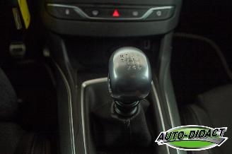 Peugeot 308 1.6 BlueHDi Clima Navi Camera Feline picture 10