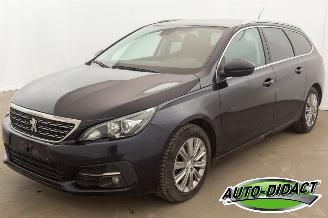 skadebil auto Peugeot 308 1.6 BlueHDi Clima Navi Camera Feline 2017/10