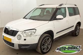uszkodzony samochody osobowe Skoda Yeti 1.2 TSI Automaat Airco Navi Ambition 2013/2