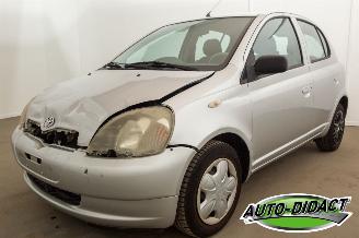 skadebil auto Toyota Yaris 1.3-16V Automaat Airco VVT-i Sol 2001/4