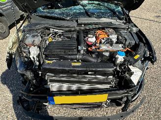 Volkswagen Golf 1.4 eHybrid GTE picture 23