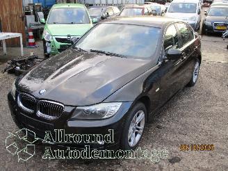 Coche siniestrado BMW 3-serie 3 serie (E90) Sedan 318i 16V (N43-B20A) [105kW]  (09-2007/10-2011) 2009