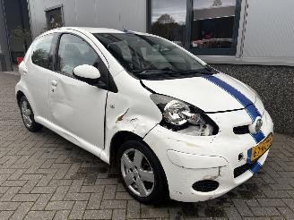 Schadeauto Toyota Aygo 1.0 12V Xcite White 2009/11