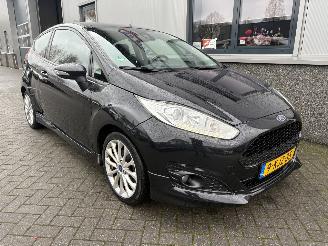 damaged passenger cars Ford Fiesta 1.0 EcoBoost 125pk Sport 2013/5