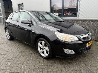 krockskadad bil auto Opel Astra 1.4 Turbo Edition 2010/8