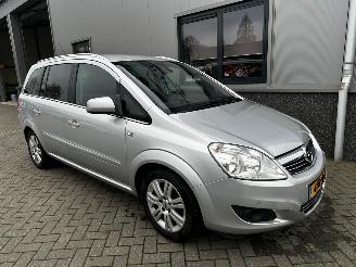  Opel Zafira 1.8 Cosmo. Automaat 2011/6