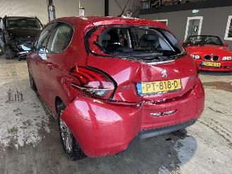 Peugeot 208 1.2 PureTech Automaat picture 23