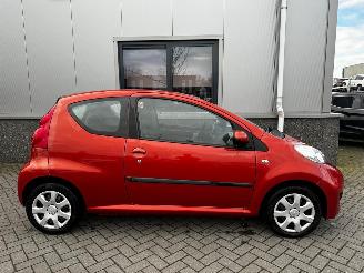 Peugeot 107 1.0 12V Sublime picture 22