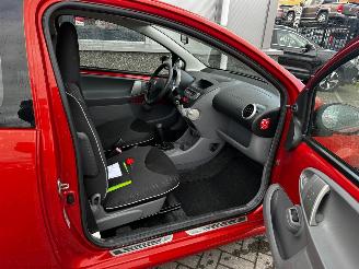 Peugeot 107 1.0 12V Sublime picture 6