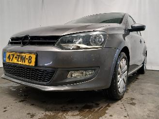Vaurioauto  passenger cars Volkswagen Polo Polo V (6R) Hatchback 1.2 TSI (CBZC(Euro 5)) [66kW]  (05-2011/05-2014)= 2013/1