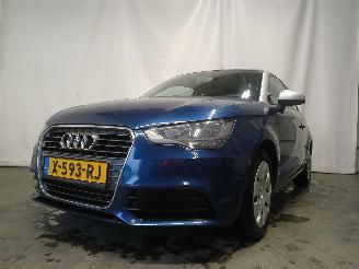 krockskadad bil auto Audi A1 A1 (8X1/8XK) Hatchback 3-drs 1.2 TFSI (CBZA) [63kW]  (05-2010/04-2015)= 2012/1