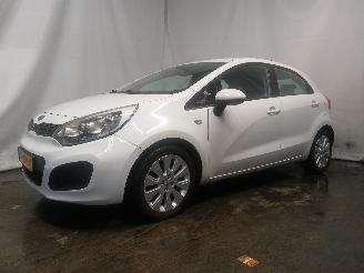 Kia Rio Rio III (UB) Hatchback 1.4 CVVT 16V (G4FA) [80kW]  (09-2011/12-2017) picture 3