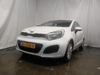 skadebil auto Kia Rio Rio III (UB) Hatchback 1.4 CVVT 16V (G4FA) [80kW]  (09-2011/12-2017) 2011/9