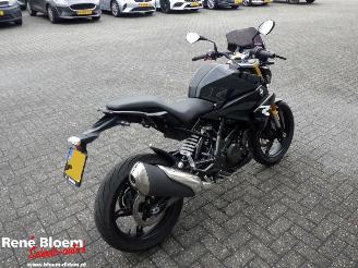 BMW G 310 R  picture 4