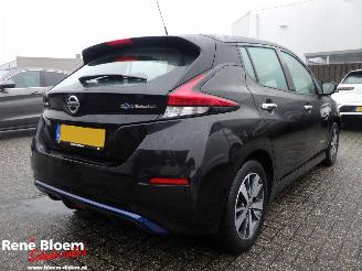 krockskadad bil auto Nissan Leaf Acenta 40kwh Aut Carplay 2021/3