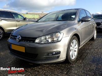 skadebil auto Volkswagen Golf 1.0 TSI Comfortline 5drs 2017/2