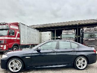 Avarii autoturisme BMW 5-serie 550i 4.4 V8 TwinTurbo 408pk 8-traps aut M-Sport - nap - b&o - schuifdak - massage - softclose - tv schermen - 360cam 2013/6