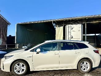 uszkodzony samochody osobowe Suzuki Swace 1.8 Hybrid 148pk aut Style - front + line + side + park assist - camera - keyless - stoelverw - stuurverw - parelmoer 2020/11