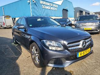 Voiture accidenté Mercedes C-klasse C180  Estate 180 Ambition 90d km rijdbaar nwe APK 2015/4