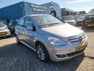 Unfallwagen Mercedes B-klasse MB B-klasse 150 avandgarde automaat 2006/7