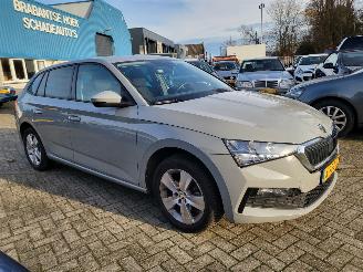 Schadeauto Skoda Scala AUTOMAAT 1.0 TSI  110 PK  Ambition 2024/2