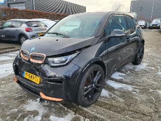 Avarii autoturisme BMW i3 i3 S 120Ah 42 kWh RoadStyle Edition 1 van 1000 nwprijs € 50000.- 2019/12