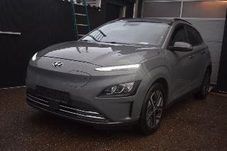 Unfallwagen Hyundai Kona 39Kwh Comfort 136Pk *Navi/Clima/Camera/Stoelverwarming 2021/6