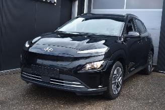 Voiture accidenté Hyundai Kona 39Kwh Comfort 136Pk SOH 100% 3FASE *Navi/Clima/Camera/Stoelverwarming 2022/8