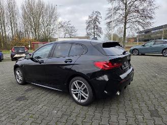 BMW 1-serie 116i M-SPORT AUTOMAAT  / PANO / 33 DKM picture 9
