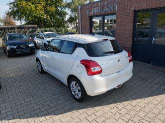 Suzuki Swift  picture 4