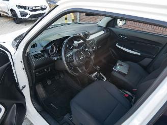 Suzuki Swift  picture 9