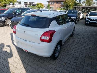 Suzuki Swift  picture 3